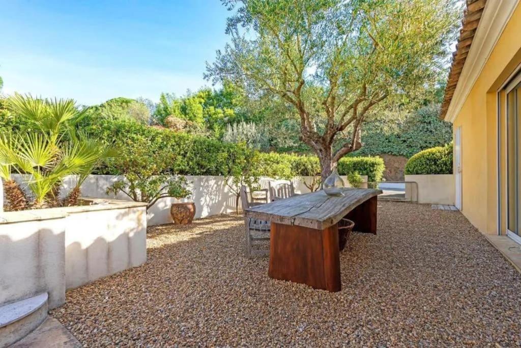 Grande Villa St-Tropez Area Avec Piscine Chauffee Gassin Exterior foto